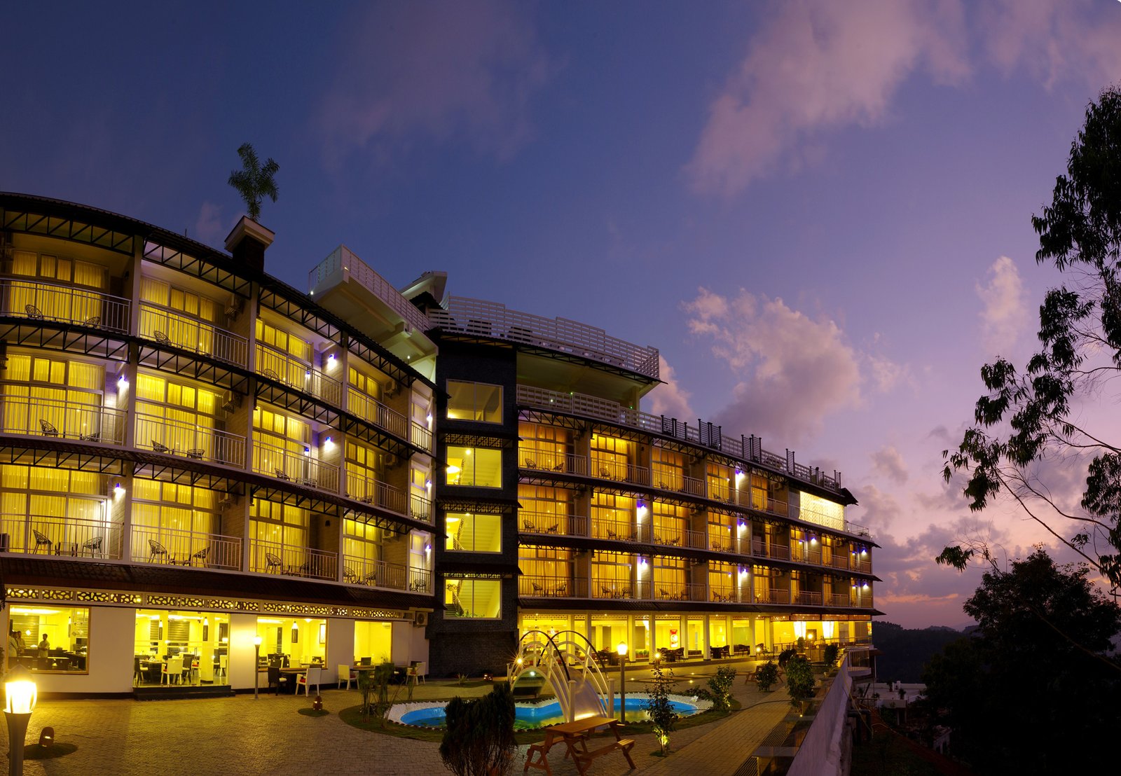 Best Hotels in Munnar